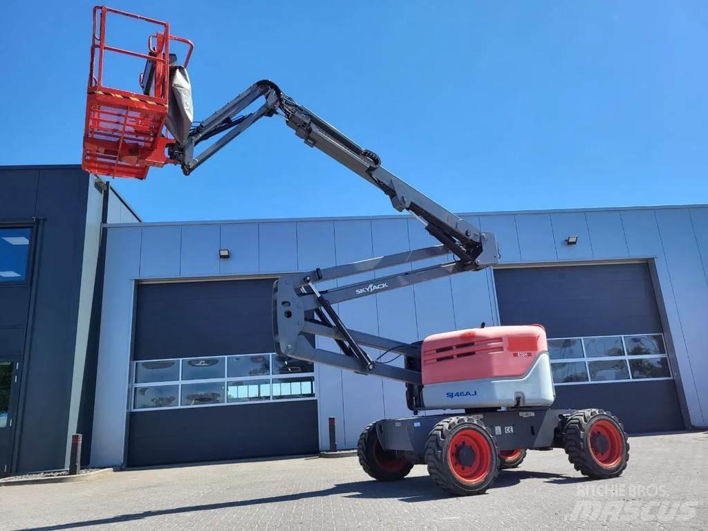 SkyJack SJ 46AJ Zglobne dvižne ploščadi
