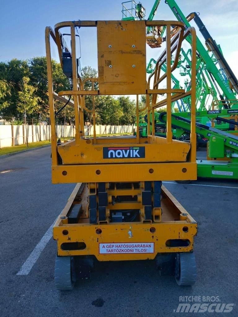 Haulotte Compact 10 Škarjaste dvižne ploščadi