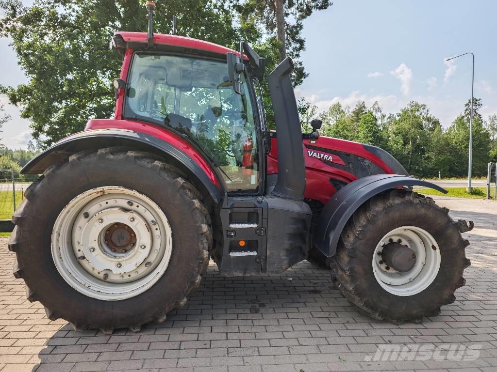 Valtra T 254 V Traktorji