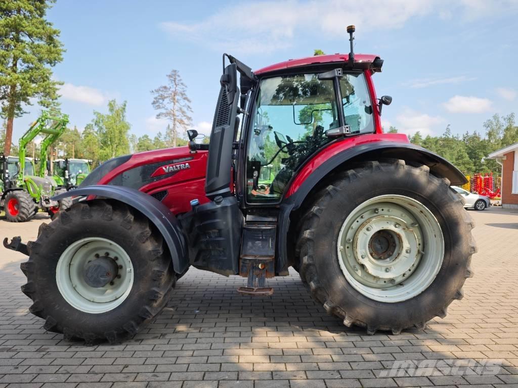 Valtra T 254 V Traktorji