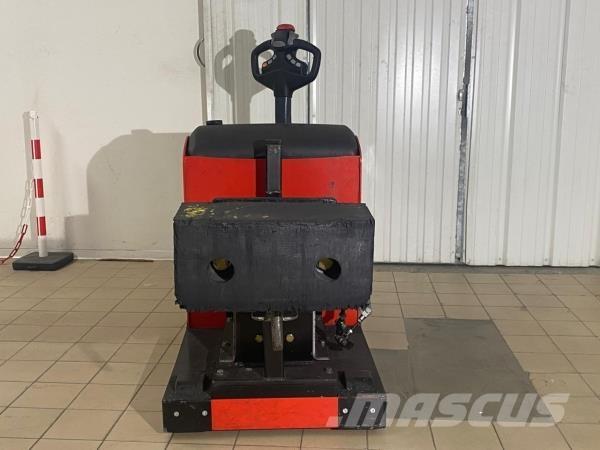 Manitou TI30 RM SP Samopogonski ročni viličarji