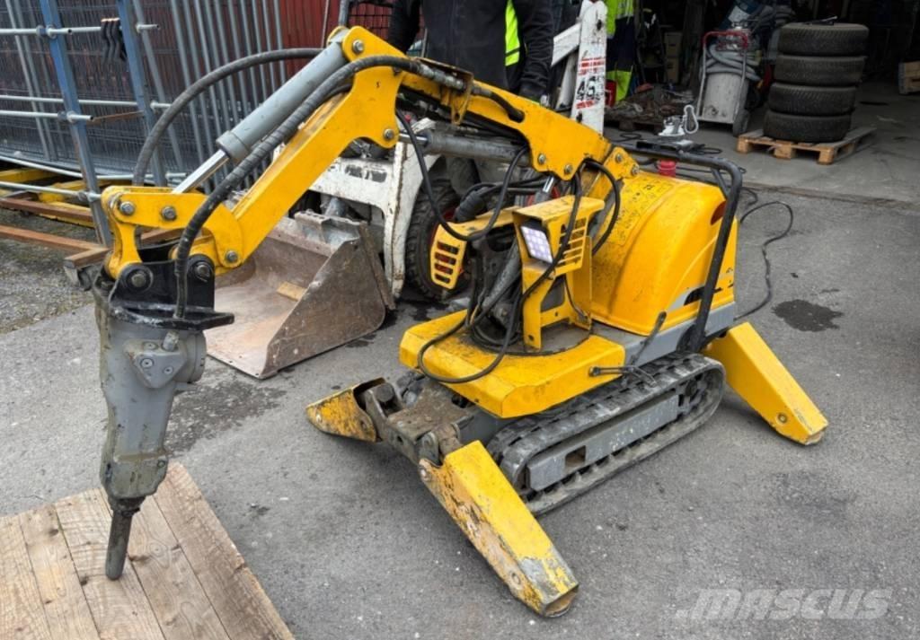 Brokk 50 Rušilni bagri