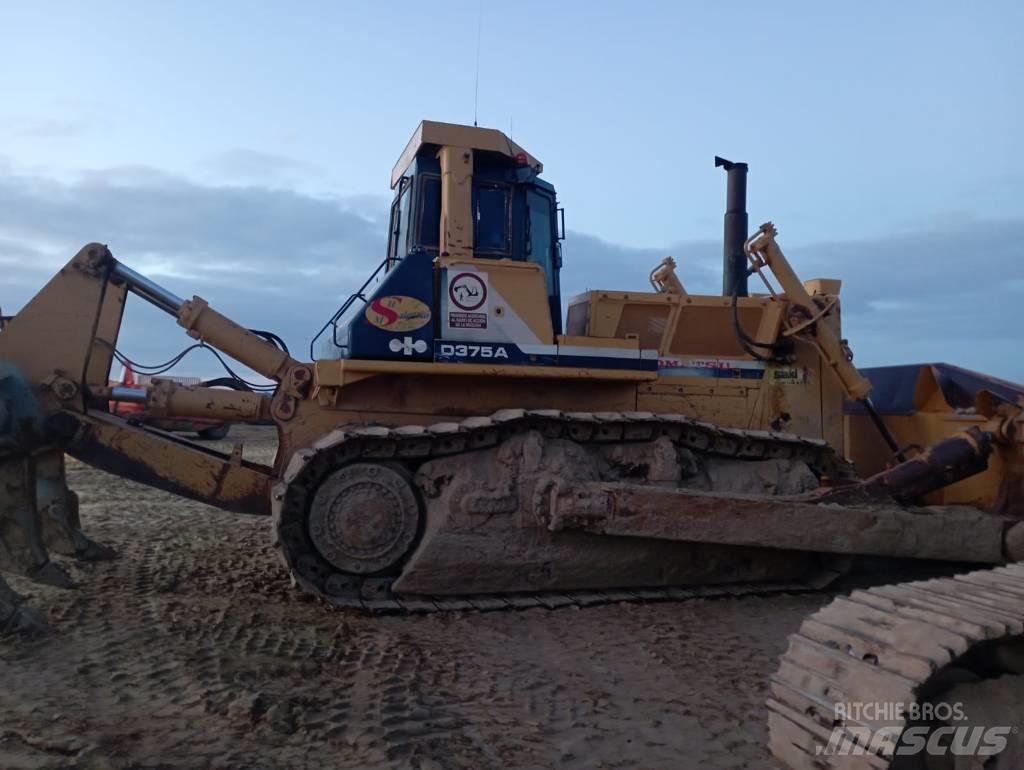 Komatsu D 375 A-2 Buldožerji goseničarji