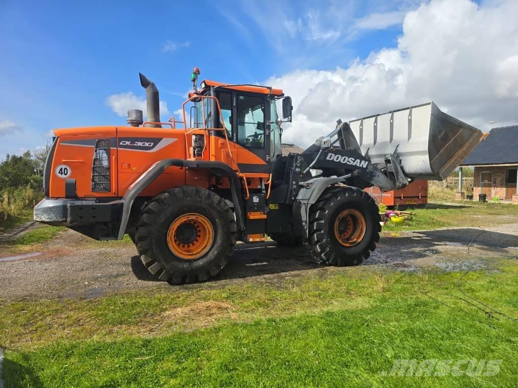 Doosan DL 300-5 Kolesni nakladalci