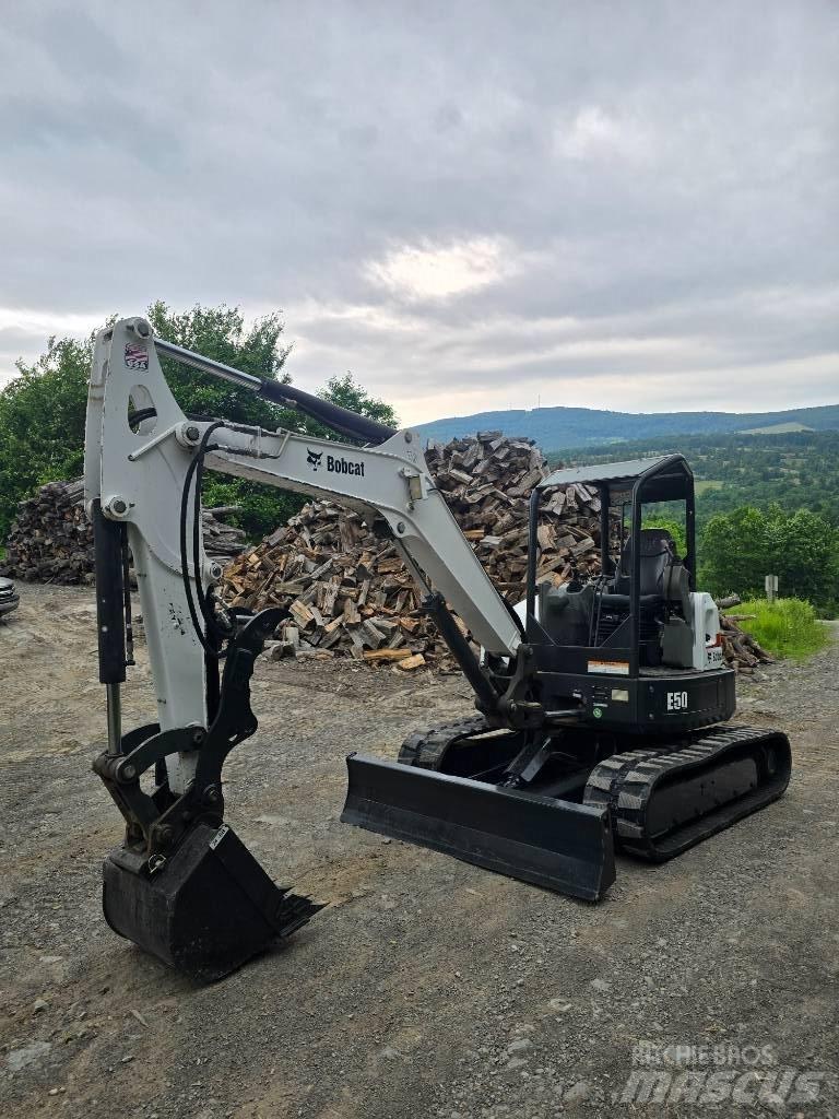 Bobcat E 50 Mini bagri <7t