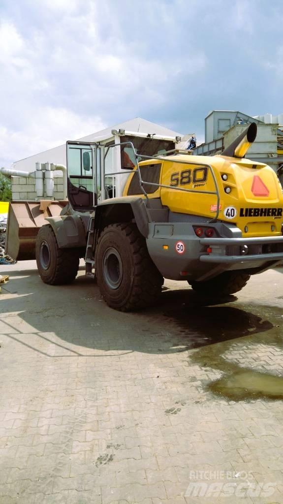 Liebherr L 580 Kolesni nakladalci