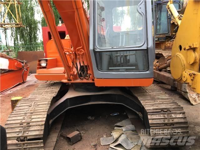 Hitachi EX 100 Bagri goseničarji
