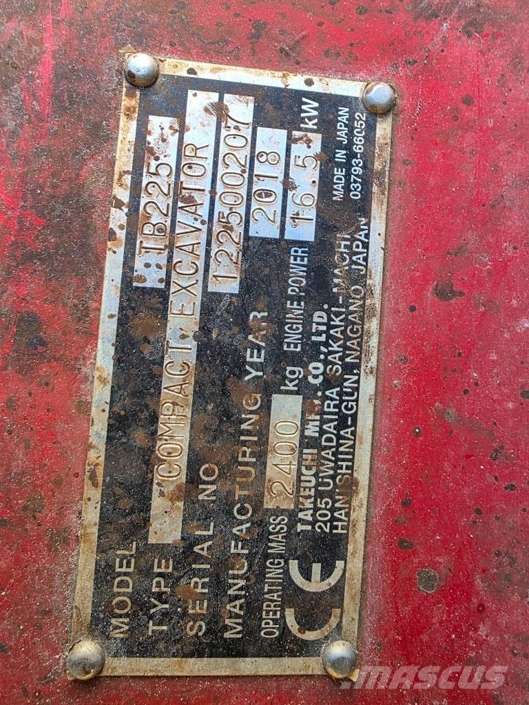 Takeuchi TB 225 Mini bagri <7t