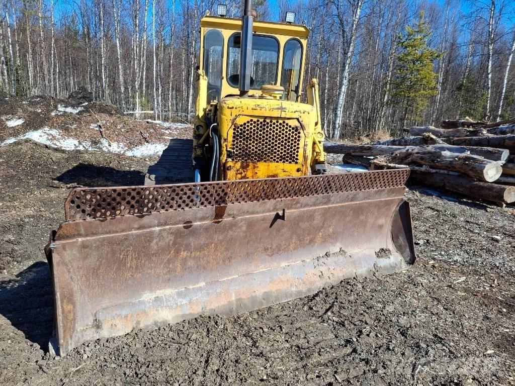 CAT D 4 D Buldožerji goseničarji