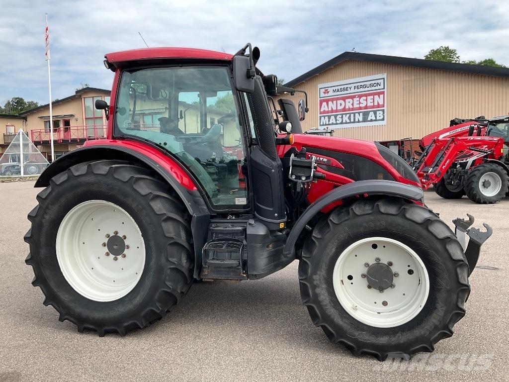 Valtra N174 Versu Traktorji