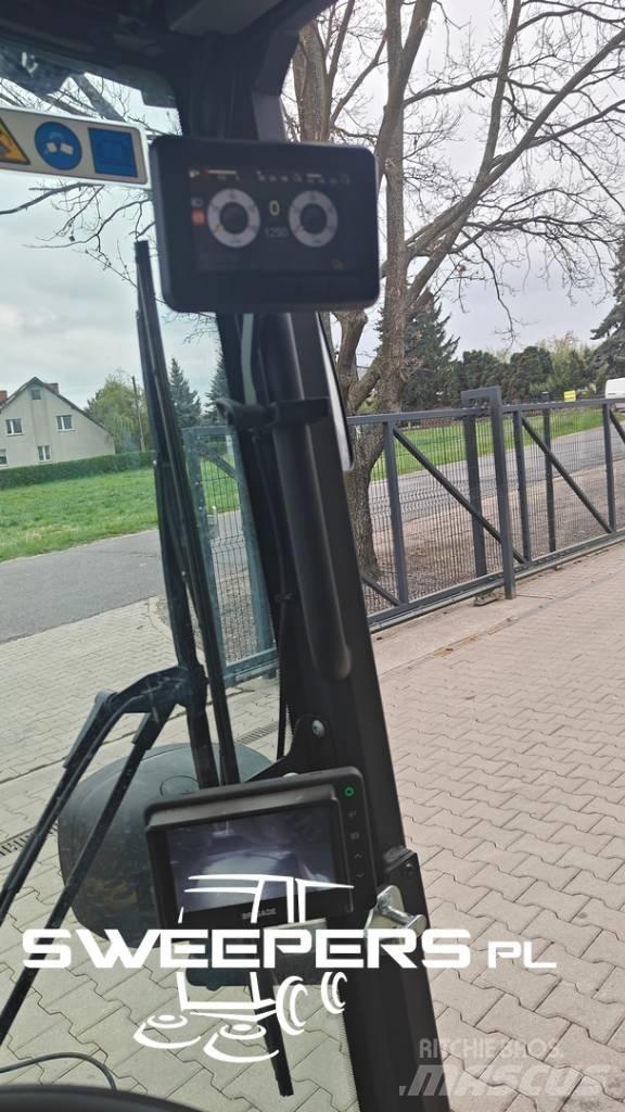 Kärcher MIC 42 Cestni pometači