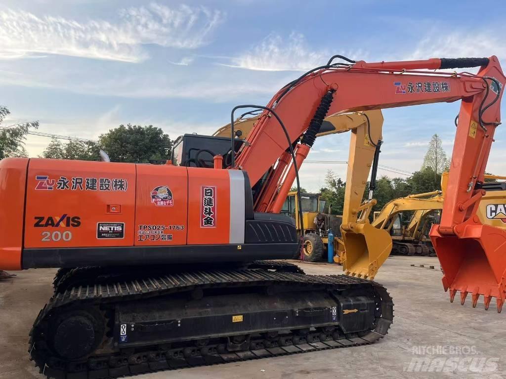 Hitachi ZX 200 Bagri goseničarji