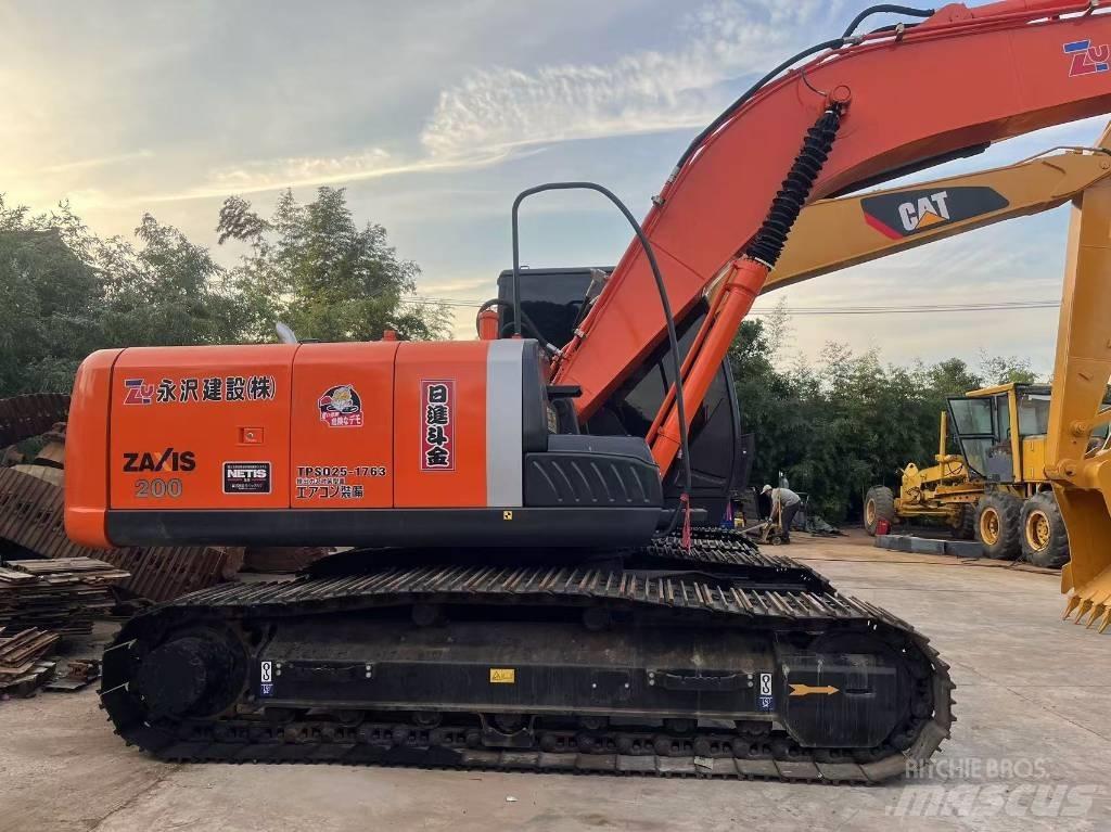 Hitachi ZX 200 Bagri goseničarji