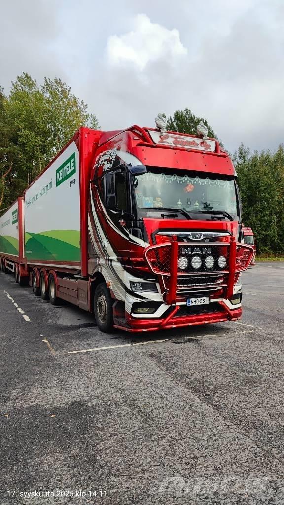MAN TGX 15.2 Tovornjaki za žagovino