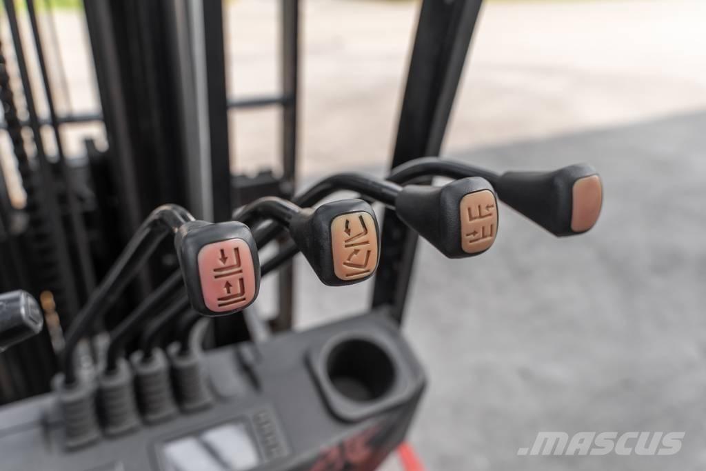 Manitou MI 30 D Dizelski viličarji