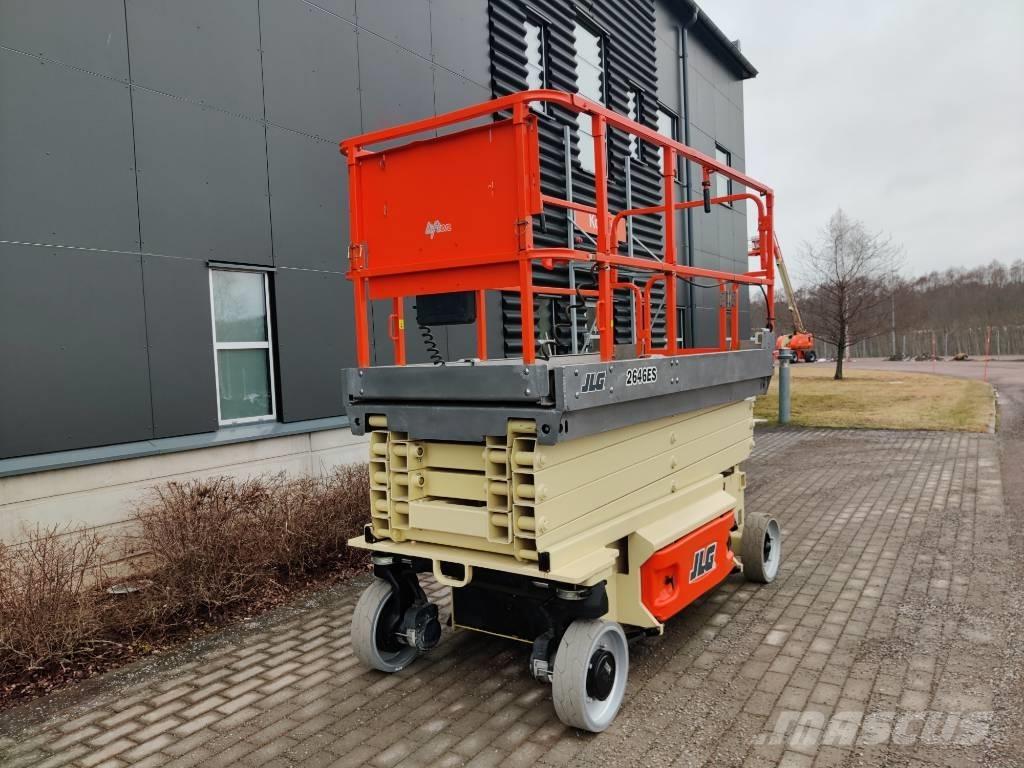 JLG Saxlift 2646 ES Vertikalna dvigala