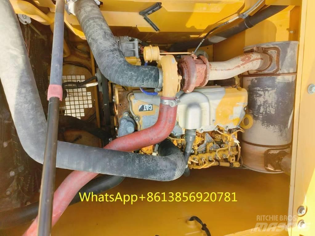 CAT 320 Bagri goseničarji