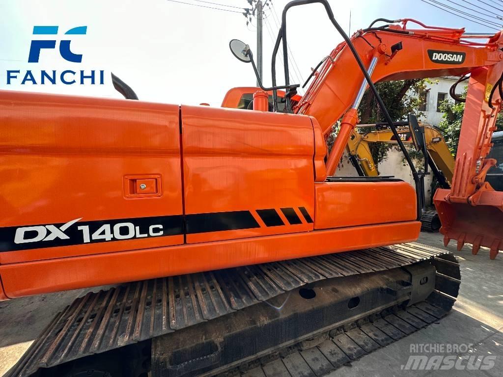 Doosan DX 140 LC Bagri na kolesih
