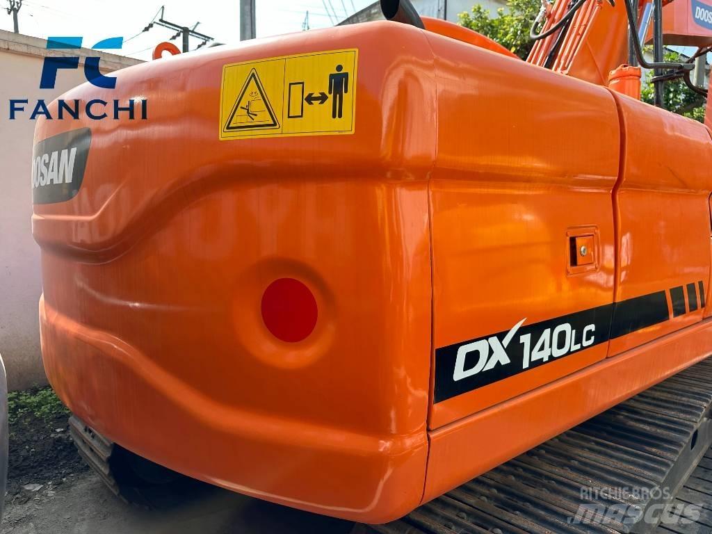 Doosan DX 140 LC Bagri na kolesih