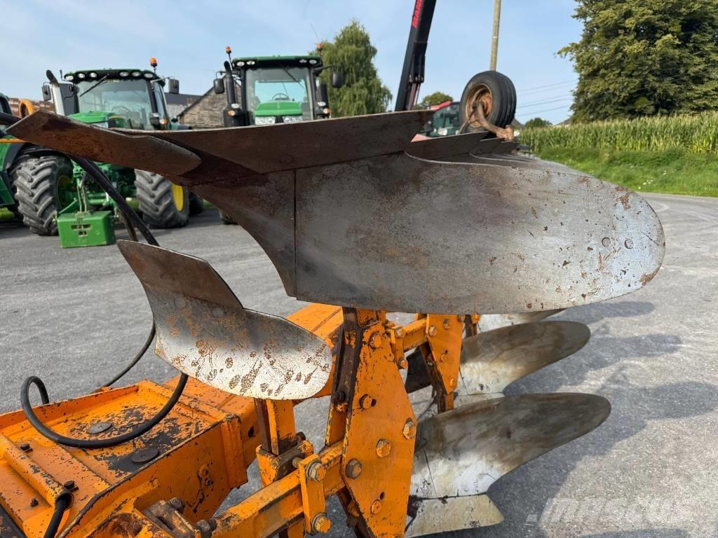 Huard 570 SUPER Obračalni plugi