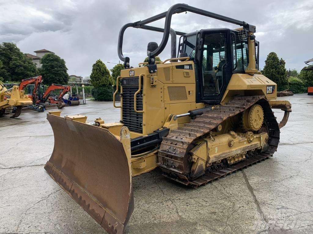 CAT D 6 N XL Buldožerji goseničarji