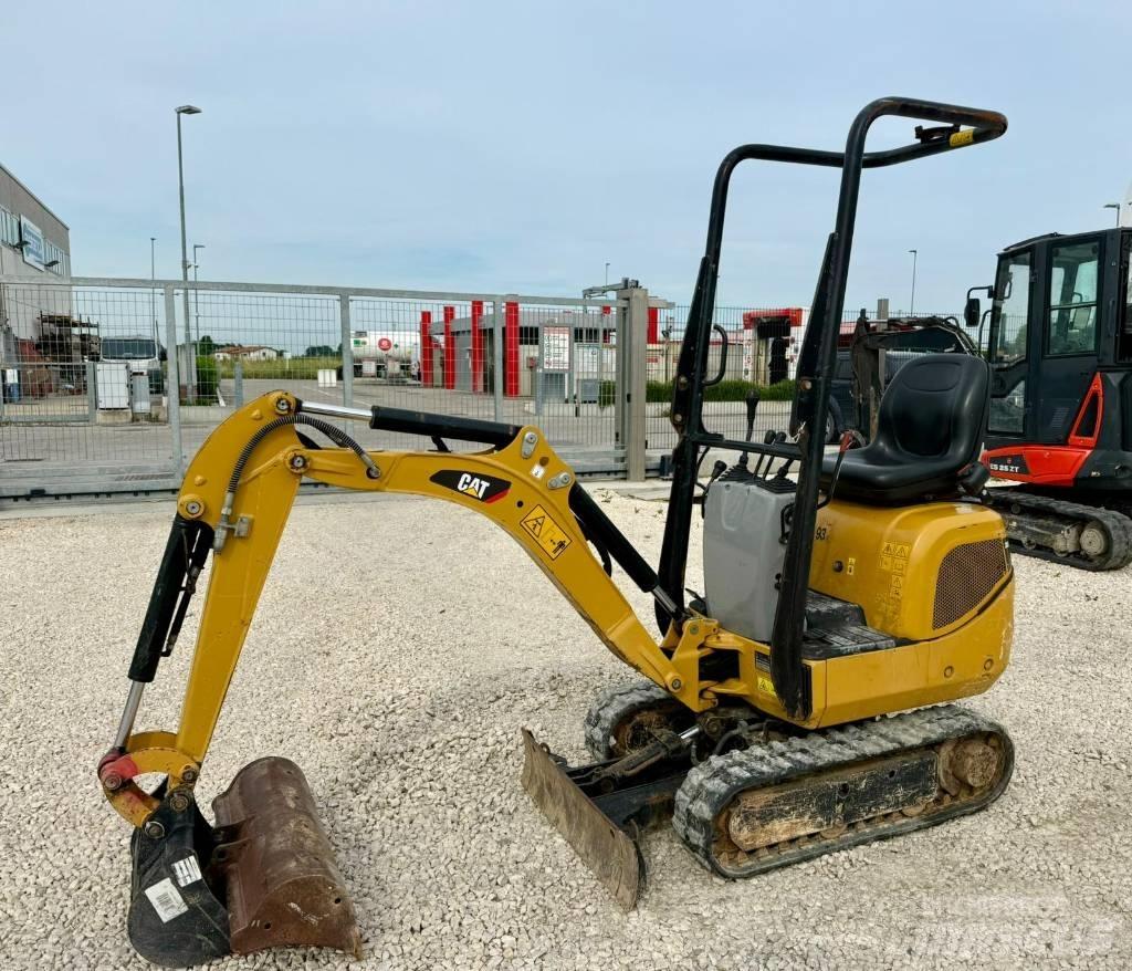 CAT 300.9 D Mini bagri <7t
