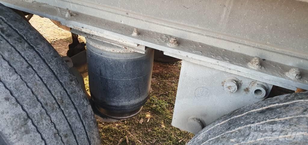 Lecitrailer D1317 Polprikolice s ponjavo