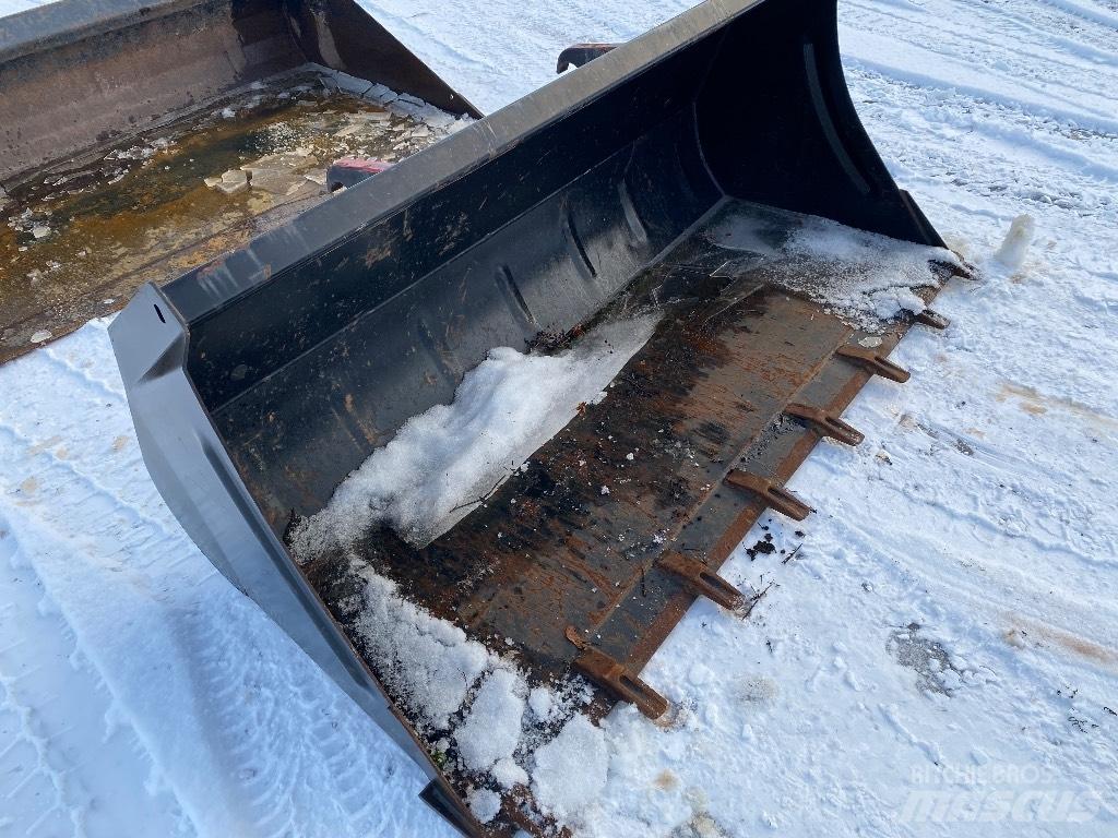 Ålö Grusskopa 180 Priključki za čelni nakladalec
