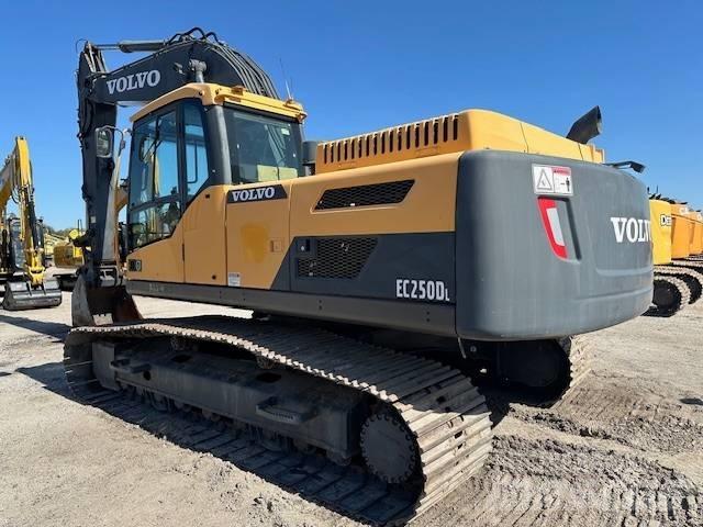 Volvo EC 250 D L Bagri goseničarji