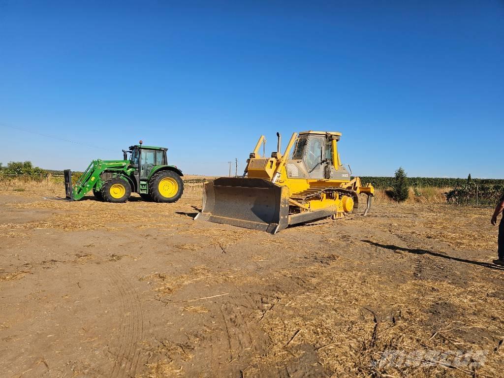 Komatsu D 65 EX 12 Buldožerji goseničarji