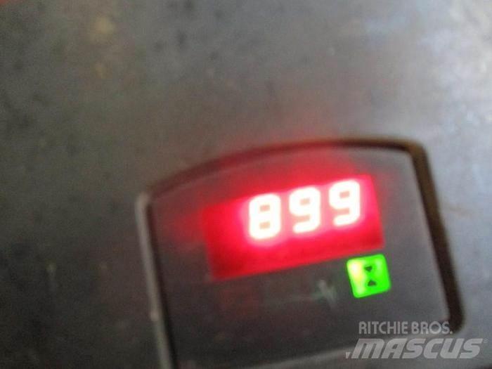 Toyota LWE 140 Električni nizko dvižni viličar