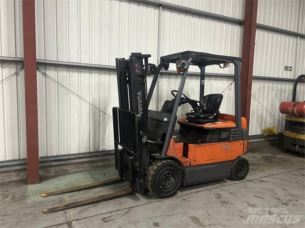 Toyota 7FBMF25 Električni viličarji