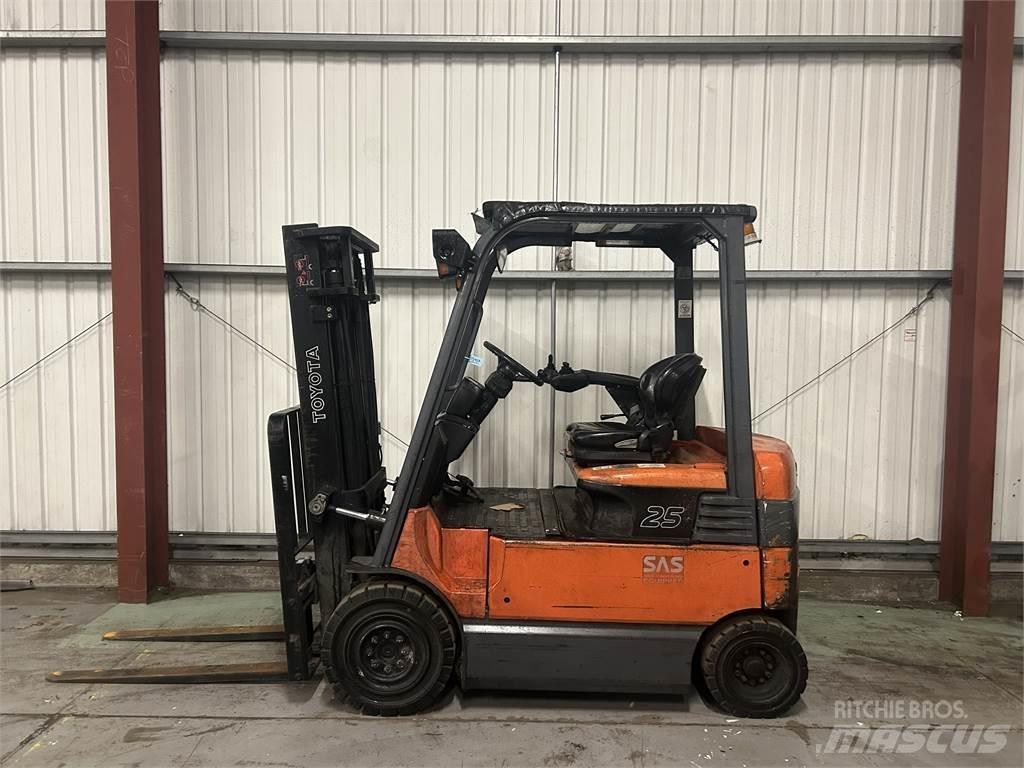 Toyota 7FBMF25 Električni viličarji