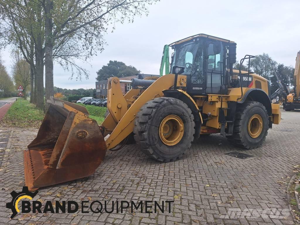 CAT 950M Kolesni nakladalci