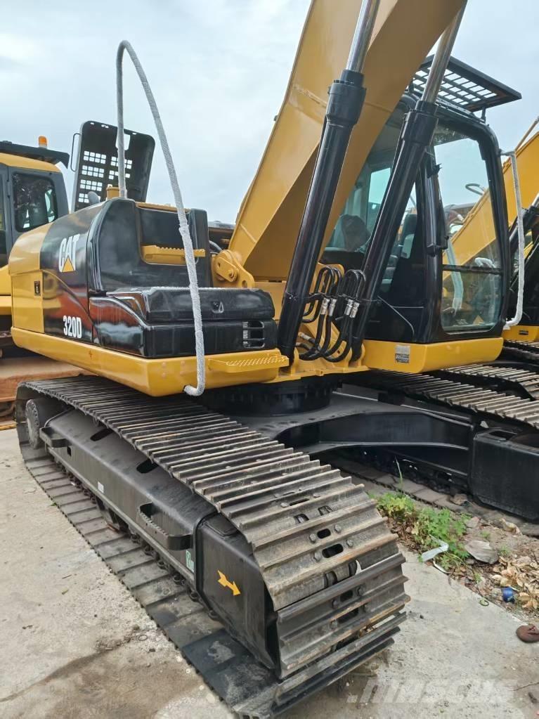 CAT 320 D Bagri goseničarji