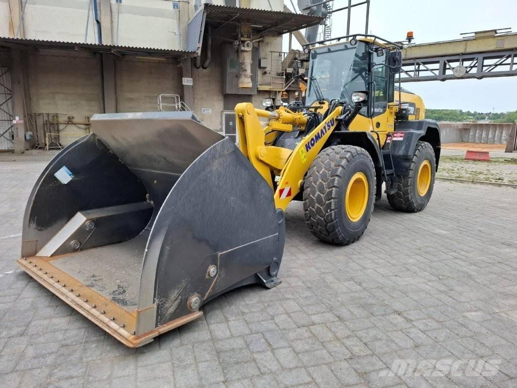 Komatsu WA 270-8E0 Kolesni nakladalci