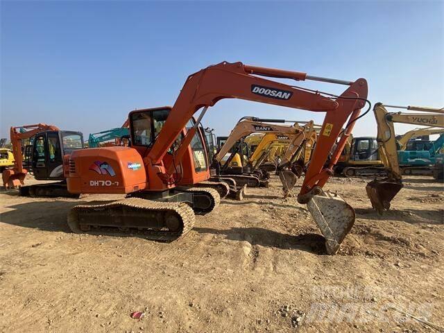 Doosan DH70-7 Mini bagri <7t