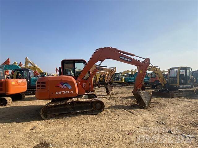 Doosan DH70-7 Mini bagri <7t