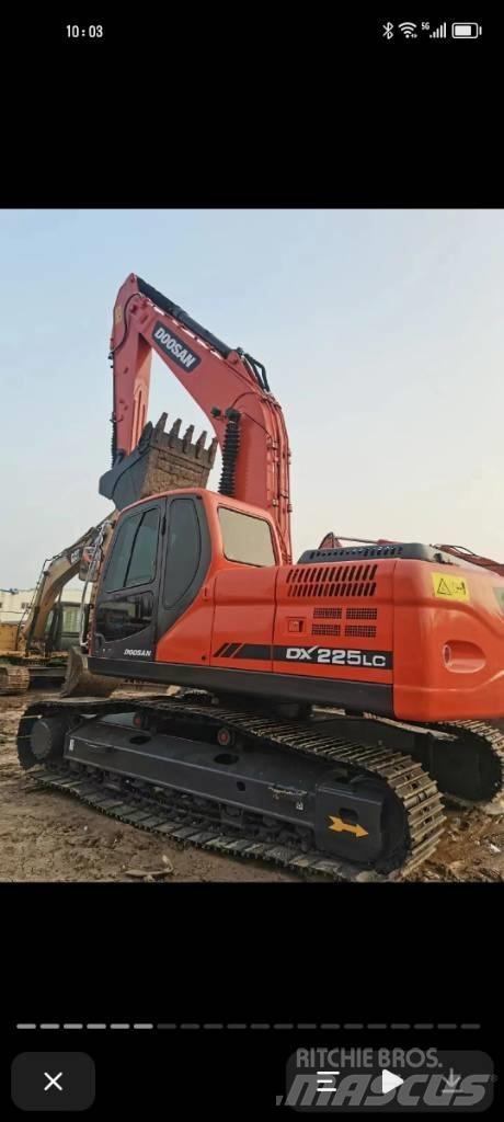 Doosan DX 220 Bagri goseničarji