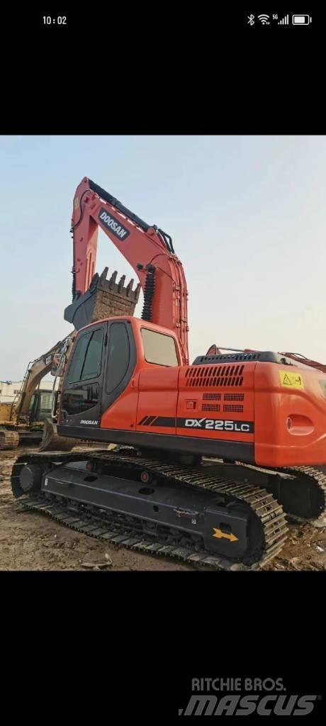 Doosan DX 220 Bagri goseničarji