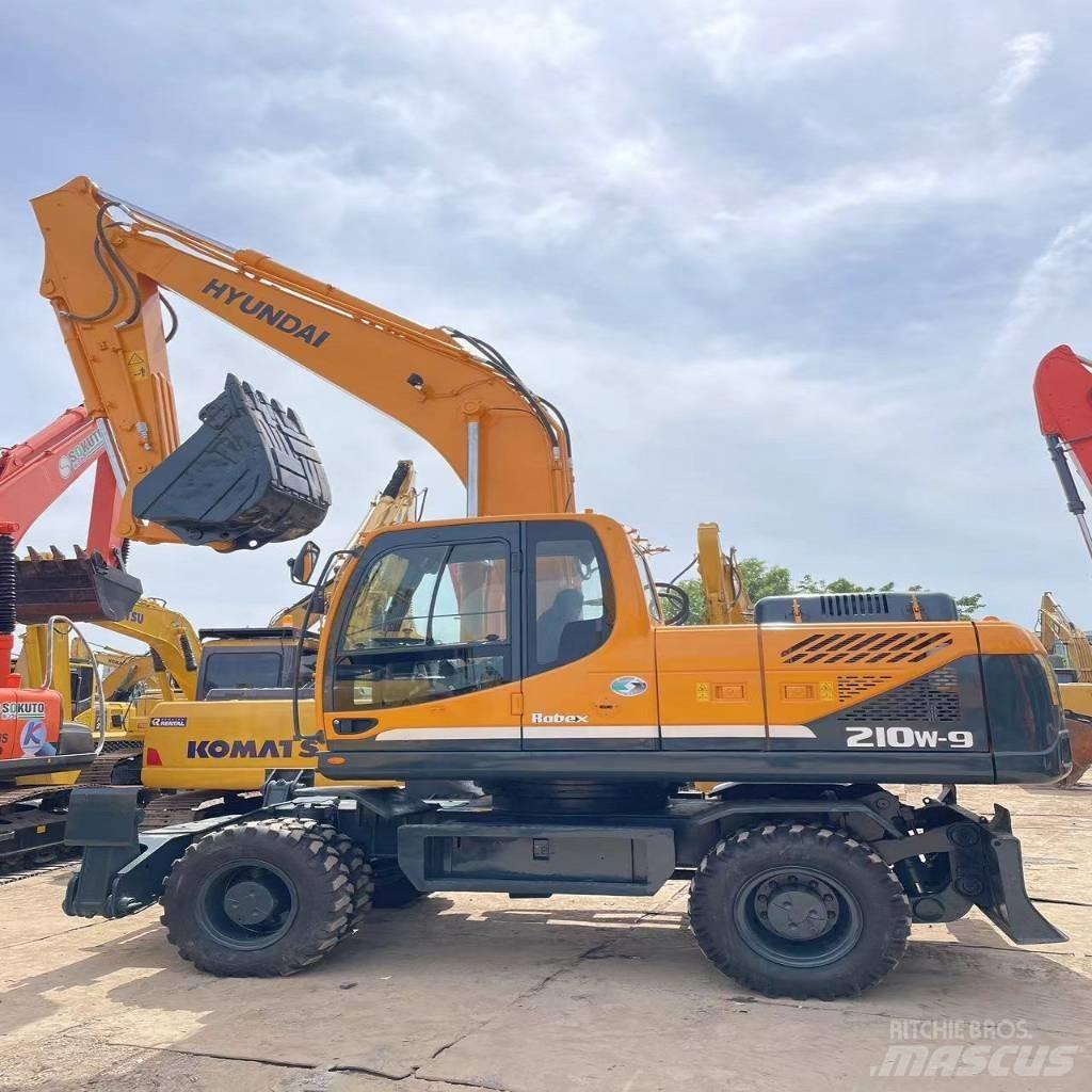 Hyundai R210W-9 Bagri na kolesih