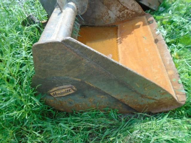 CAT 215 Bagri goseničarji