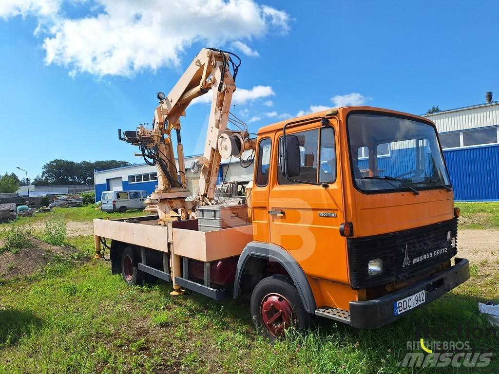 Magirus 130 M 8 Tovornjaki s kesonom/platojem