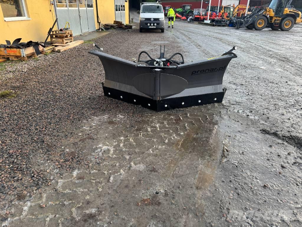 Pronar PUV 2400 M Snežne deske in plugi