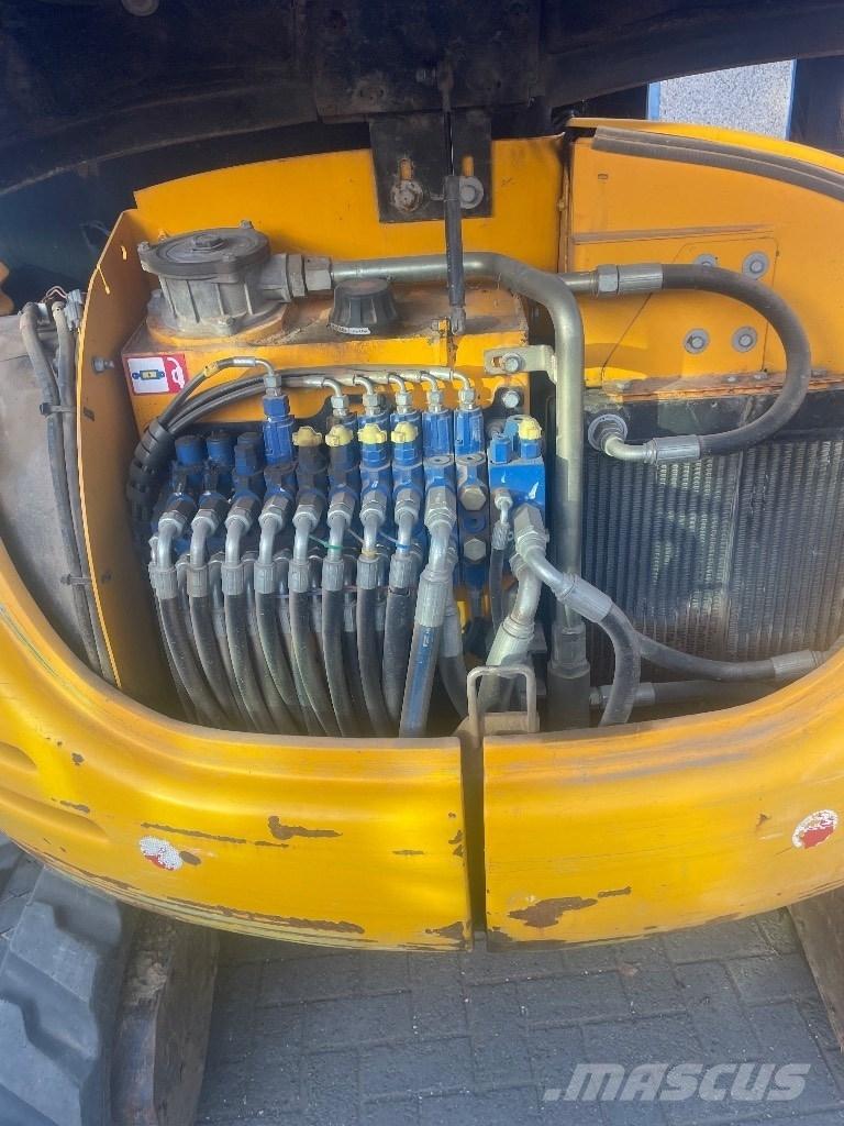 JCB 8060 Mini bagri <7t
