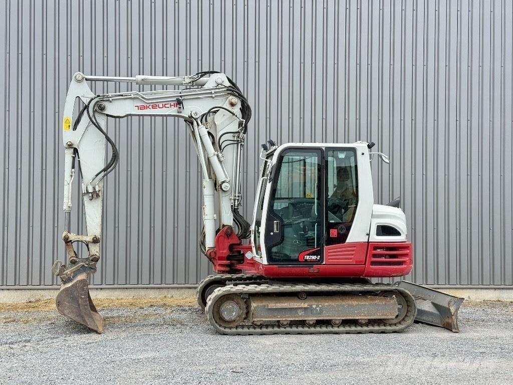 Takeuchi TB 290 Midi bagri 7t – 12t