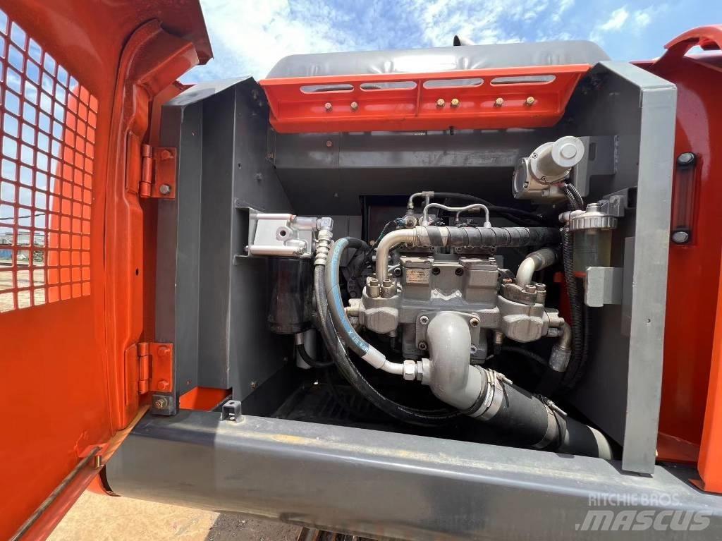Hitachi ZX 200-6 Bagri goseničarji