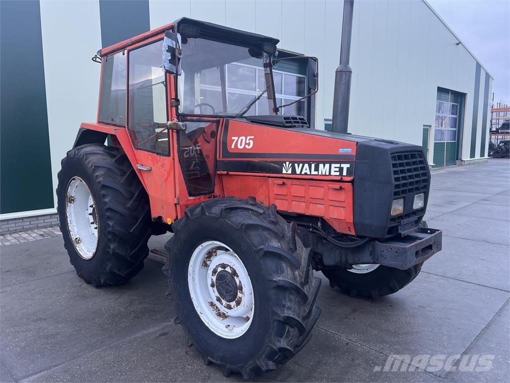 Valtra Valmet 705 Traktorji