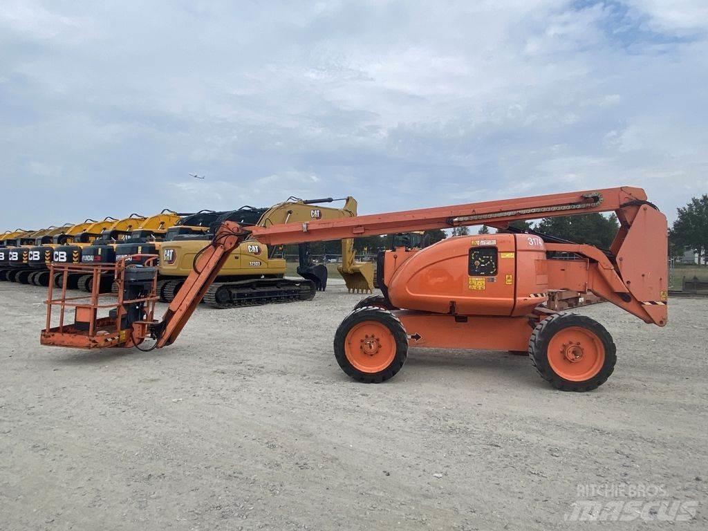 JLG 600AJ Zglobne dvižne ploščadi