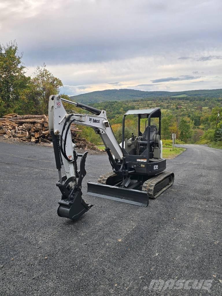 Bobcat E 35 Mini bagri <7t